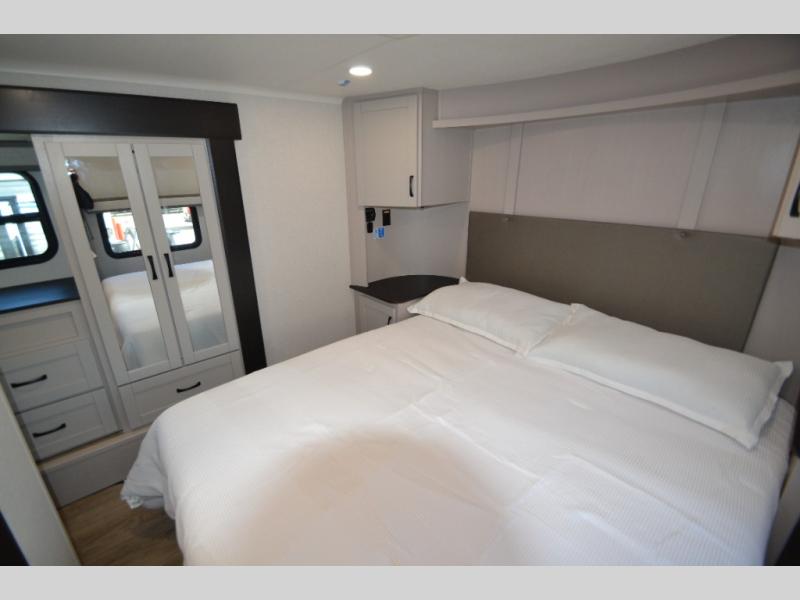 2026 Jayco Seismic 413, $ 142,486