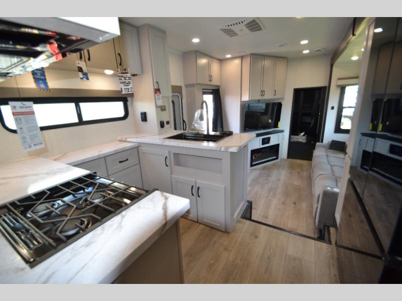 2026 Jayco Seismic 413, $ 142,486