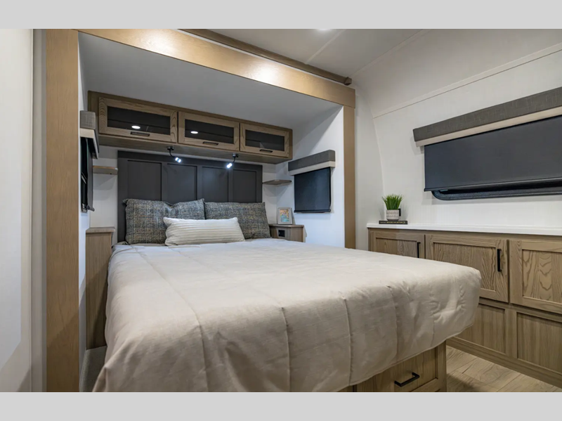 2026 Forest River Rockwood Signature Travel Traile, $ 79,056