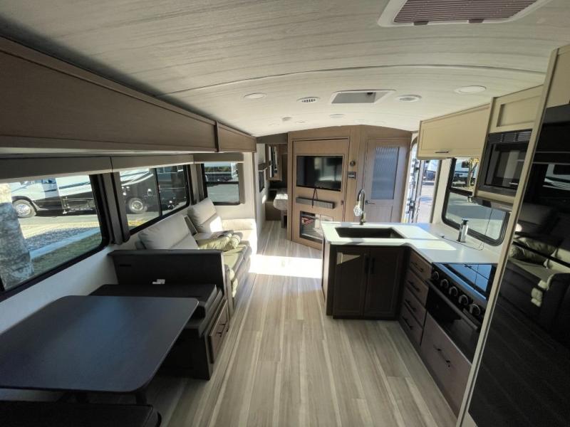2026 Keystone Cougar Half-Ton (Travel Trailer) 28B, $ 58,201