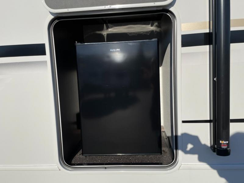 2026 Keystone Cougar Half-Ton (Travel Trailer) 28B, $ 58,201