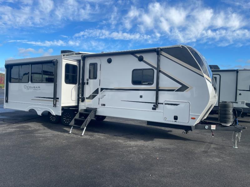 2026 Keystone Cougar Half-Ton (Travel Trailer) 29R, $ 62,865