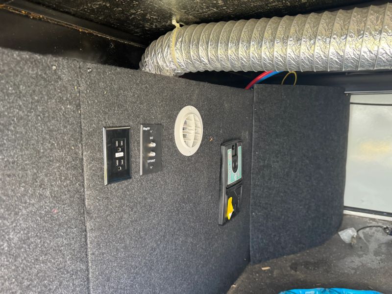 2021 Keystone Montana Mod Maple Ed FW, $ 48,000