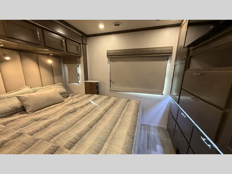 2026 Dynamax Europa 34SS, $ 356,166