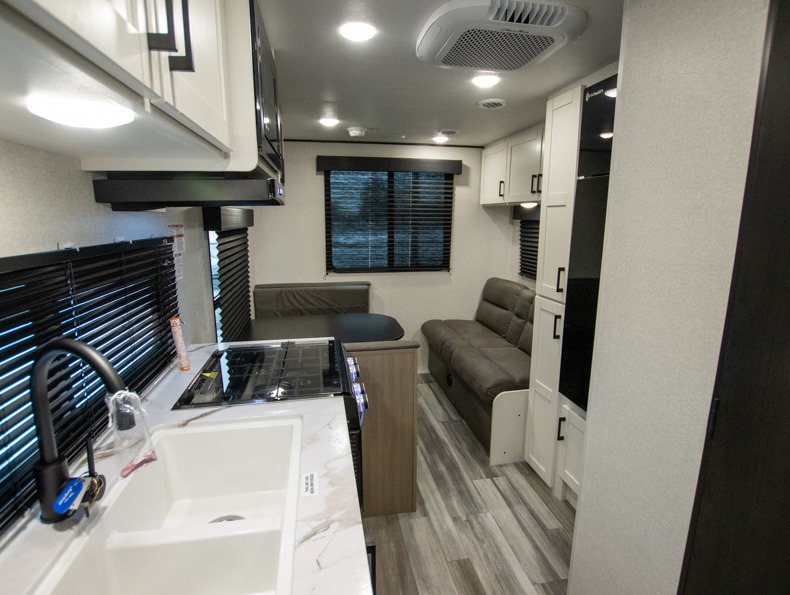 2026 Jayco Jay Flight SLX 210QB, $ 33,006