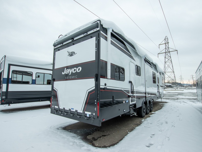 2026 Jayco Seismic 399, $ 139,111