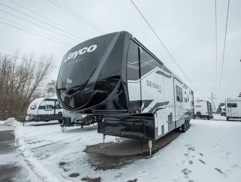 2026 Jayco Seismic 399, $ 139,111