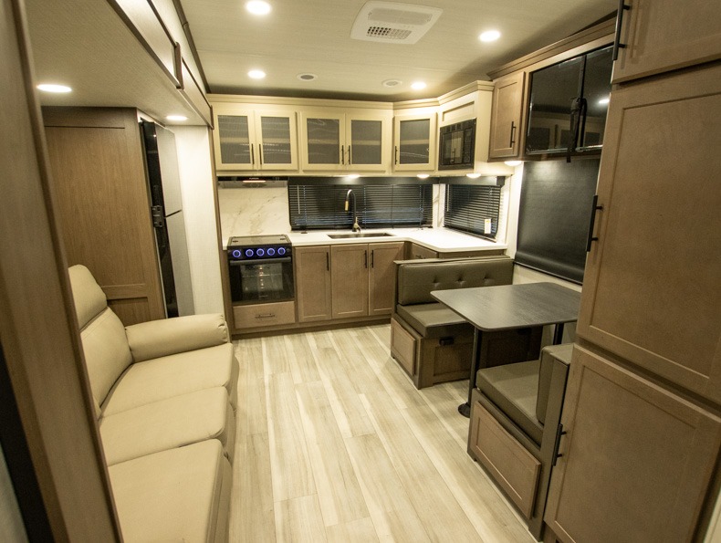 2026 Keystone Cougar Half-Ton (Fifth Wheel) 29MBD, $ 68,169