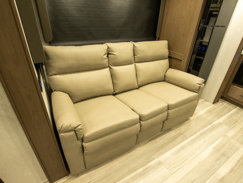 2026 Keystone Cougar Half-Ton (Fifth Wheel) 29MBD, $ 68,169