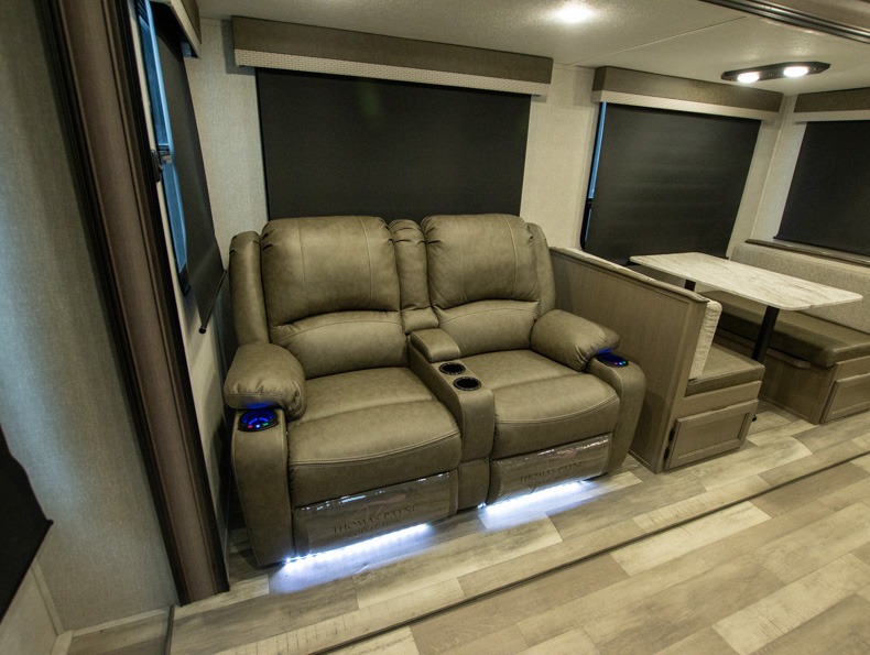2023 Coachmen Chaparral Lite 25RE, $ 66,645