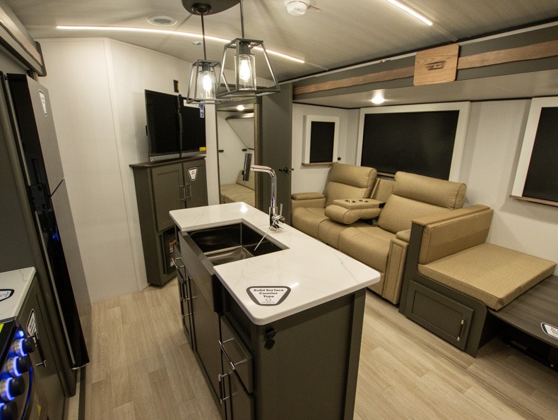 2026 Keystone Bullet Premium 330BKQ, $ 62,244