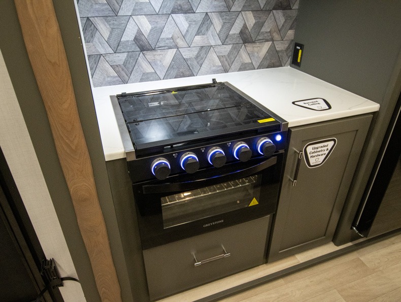 2026 Keystone Bullet Premium 330BKQ, $ 62,244