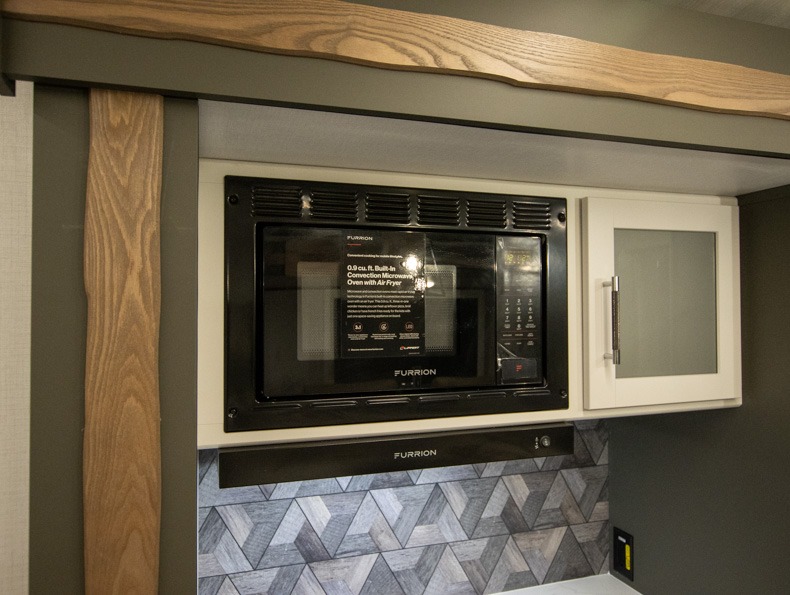 2026 Keystone Bullet Premium 330BKQ, $ 62,244