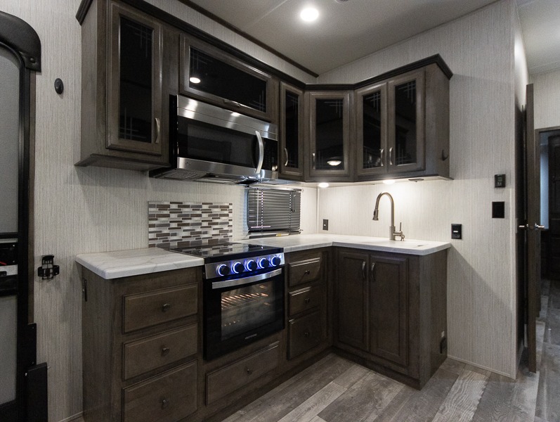 2021 Forest River Sandpiper C-Class 3550FL, $ 0