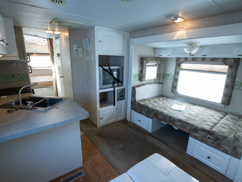 2005 Forest River Rockwood 8272S, $ 0