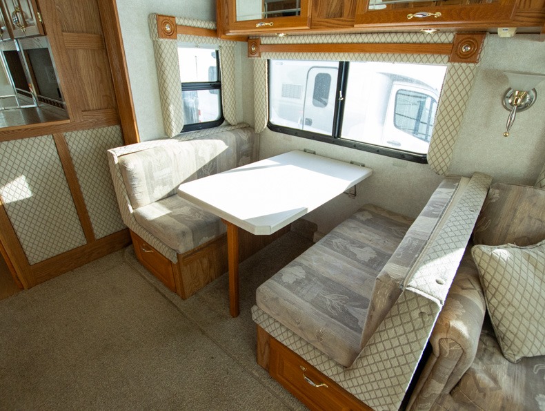 2004 Gulf Stream Crescendo 8356, $ 0