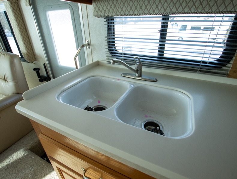 2004 Gulf Stream Crescendo 8356, $ 0