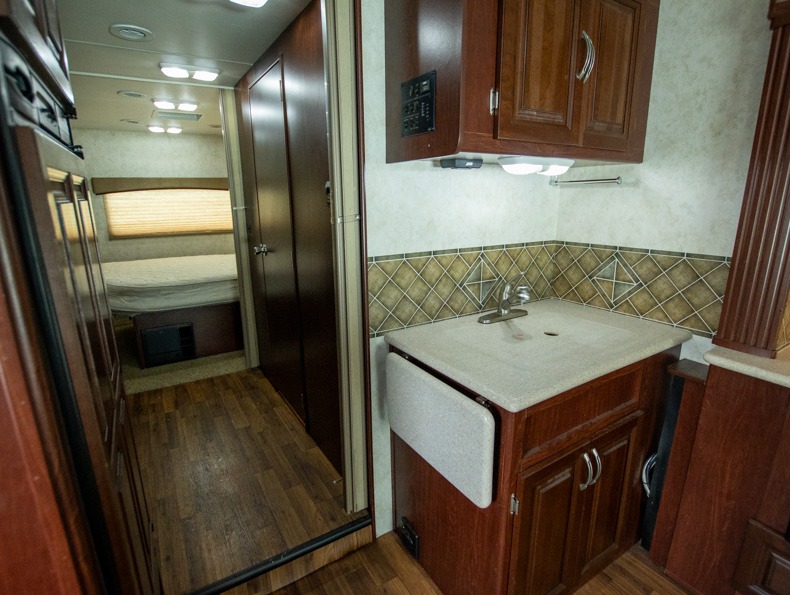 2013 NeXus RV Phantom 32P, $ 0