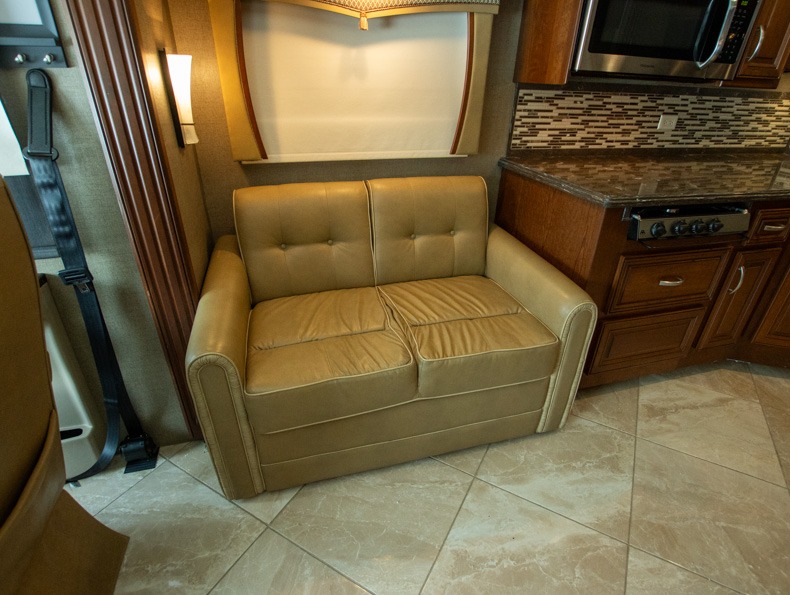 2016 Forest River Berkshire XL 40BH, $ 0