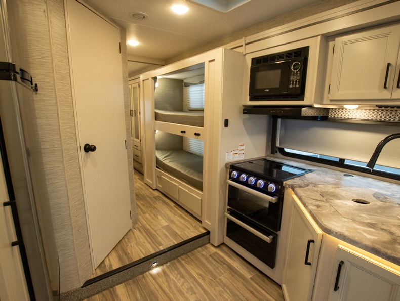 2023 Thor Motor Coach Four Winds 31EV, $ 0