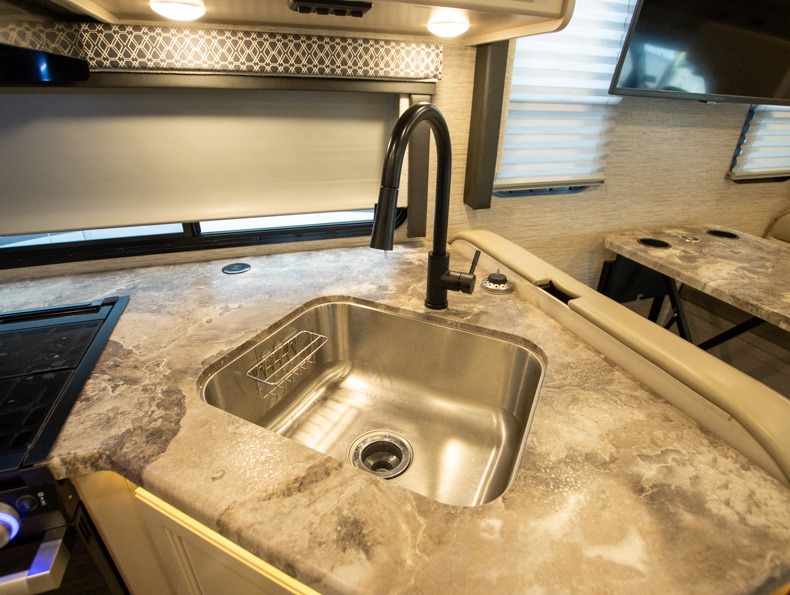 2023 Thor Motor Coach Four Winds 31EV, $ 0