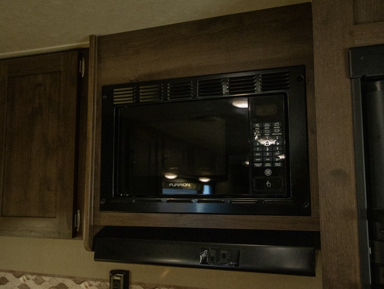 2016 Palomino Puma 32RKTS, $ 0