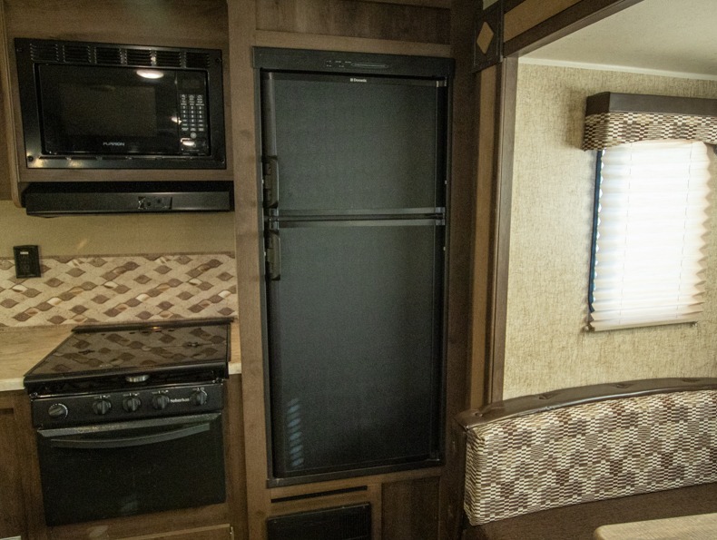 2016 Palomino Puma 32RKTS, $ 0