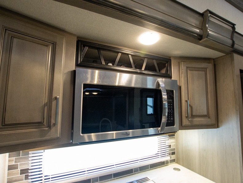 2020 Keystone Montana 3791RD, $ 0