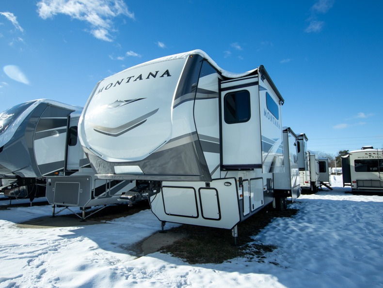 2020 Keystone Montana 3791RD, $ 0