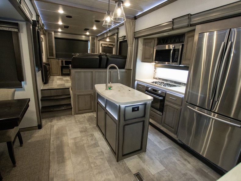 2020 Keystone Montana 3791RD, $ 0