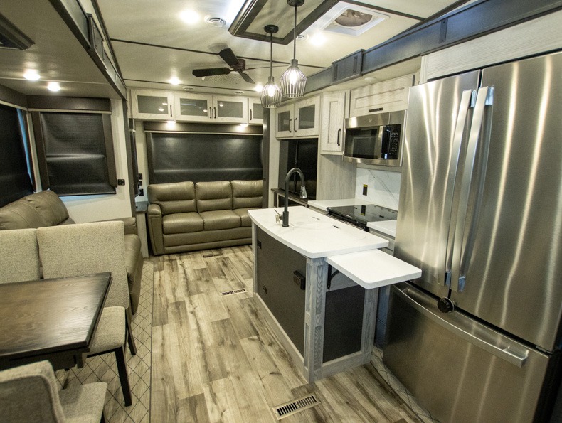 2022 Keystone Montana High Country 295RL, $ 0