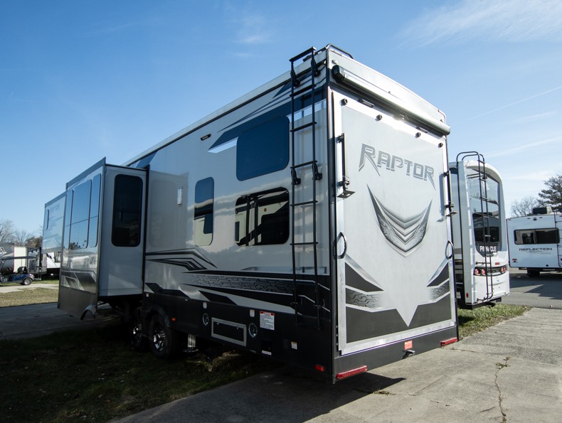 2018 Keystone Raptor 362TS, $ 0