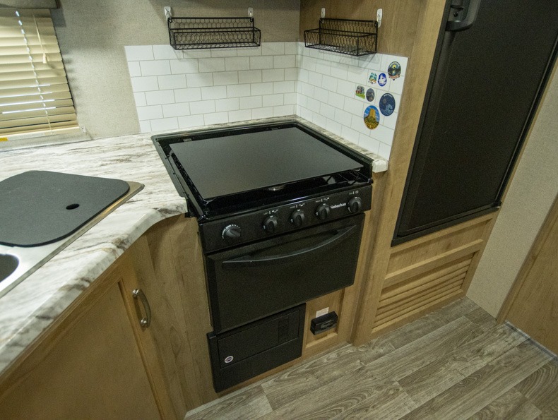 2020 Winnebago Minnie 2201MB, $ 0