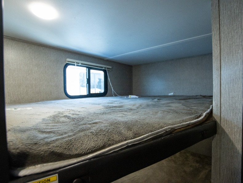 2019 Dutchmen Coleman Light LX 2125BH, $ 0