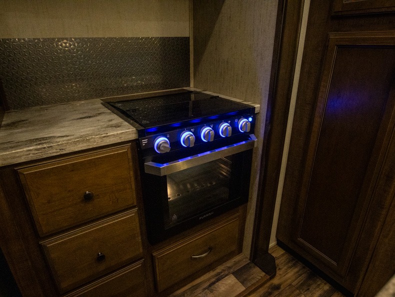 2019 Forest River Sandpiper 384QBOK, $ 0