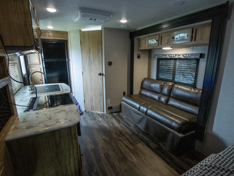 2020 Coachmen Freedom Express Ultra-Lite 192RBS, $ 0