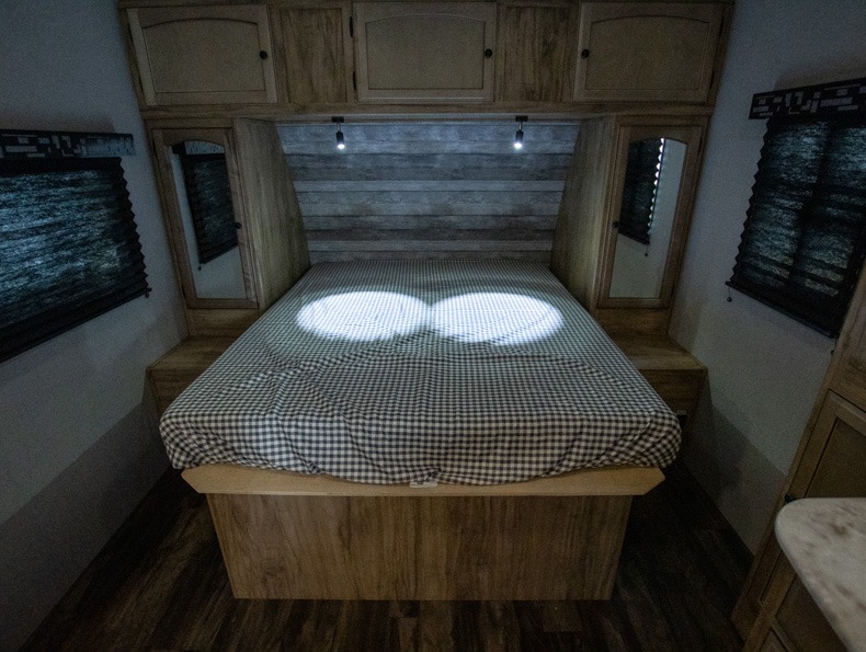 2020 Coachmen Freedom Express Ultra-Lite 192RBS, $ 0