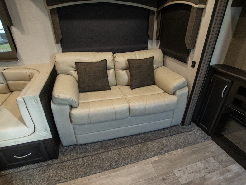 2019 KZ Durango Half-Ton D286BHD, $ 0