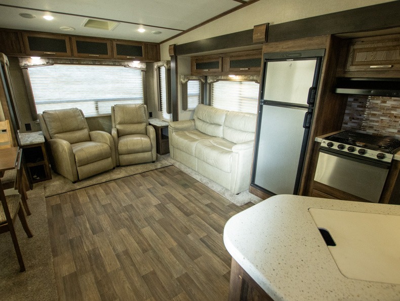 2018 Keystone Cougar Half-Ton (East) 28SGS, $ 0