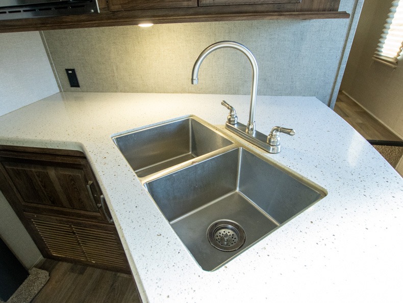 2018 Keystone Cougar Half-Ton (East) 28SGS, $ 0