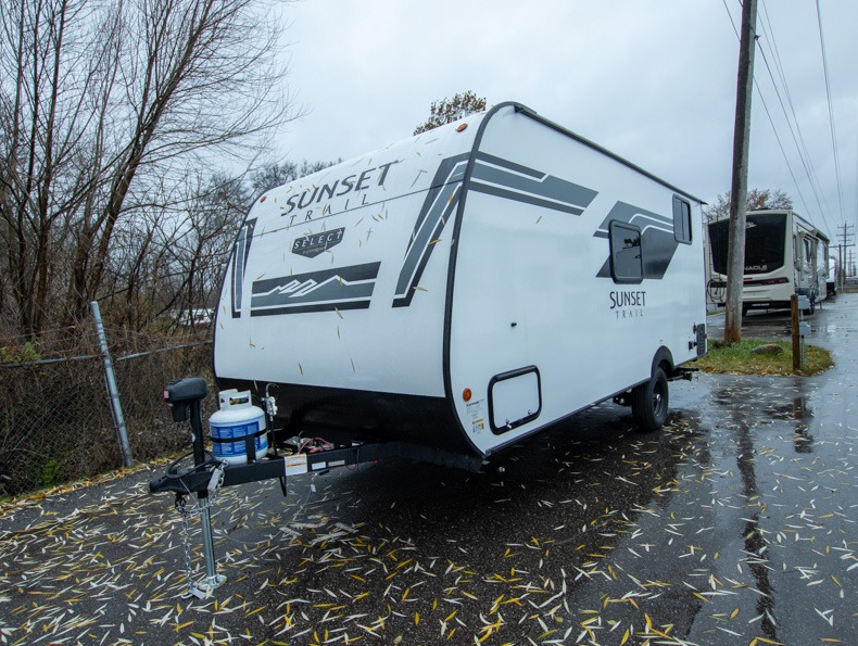 2026 CrossRoads Sunset Trail 17BHS, $ 0