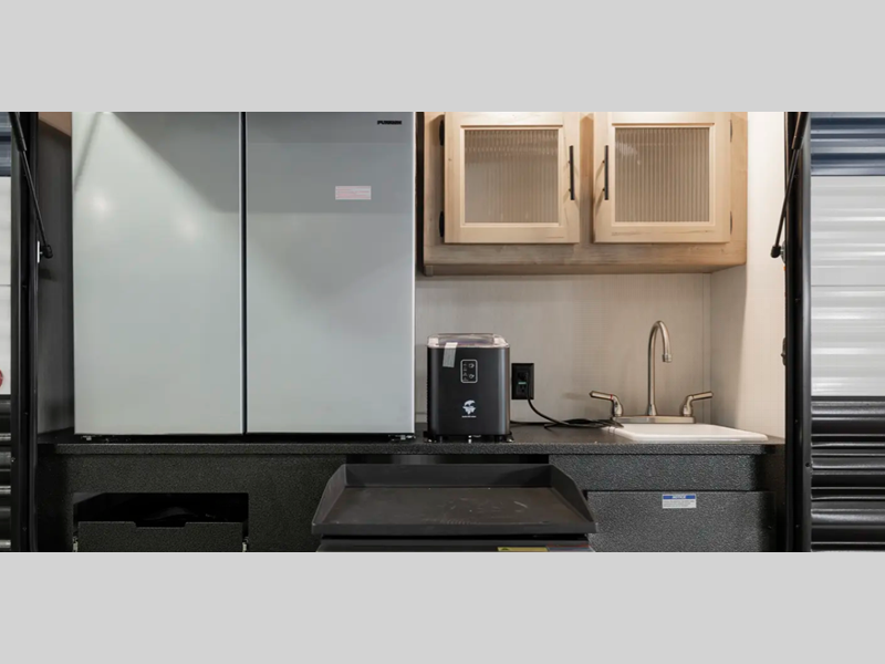 2026 Forest River Cherokee Wolf Den 301BH, $ 0