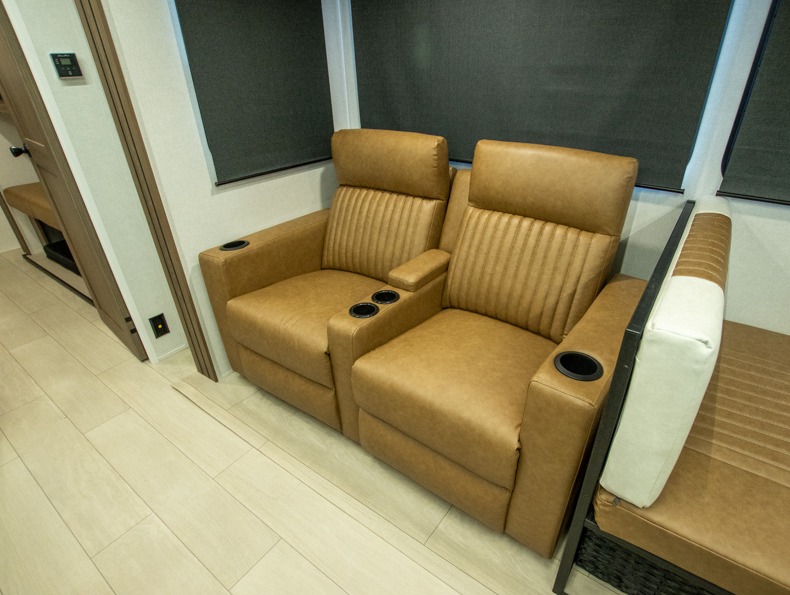 2026 CrossRoads Sunset Trail 331BH, $ 0