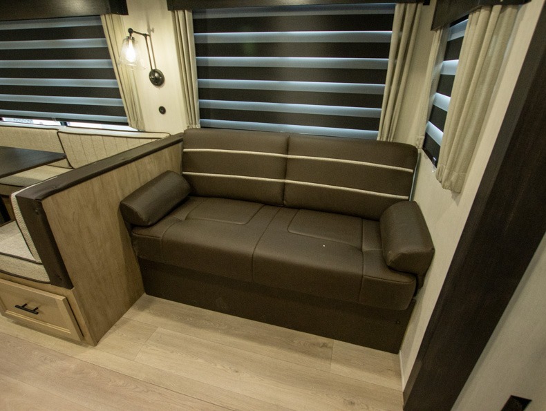 2026 Forest River Cherokee Wolf Den 301BH, $ 0