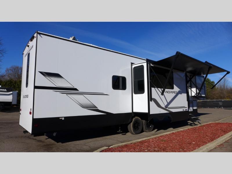 2026 Forest River Sandpiper 3710HBFB, $ 0