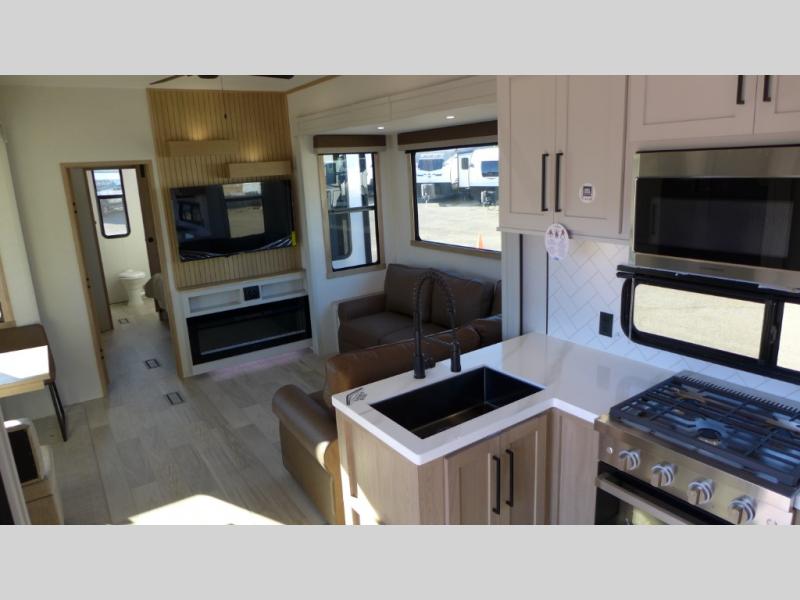 2026 Forest River Sandpiper 3710HBFB, $ 0