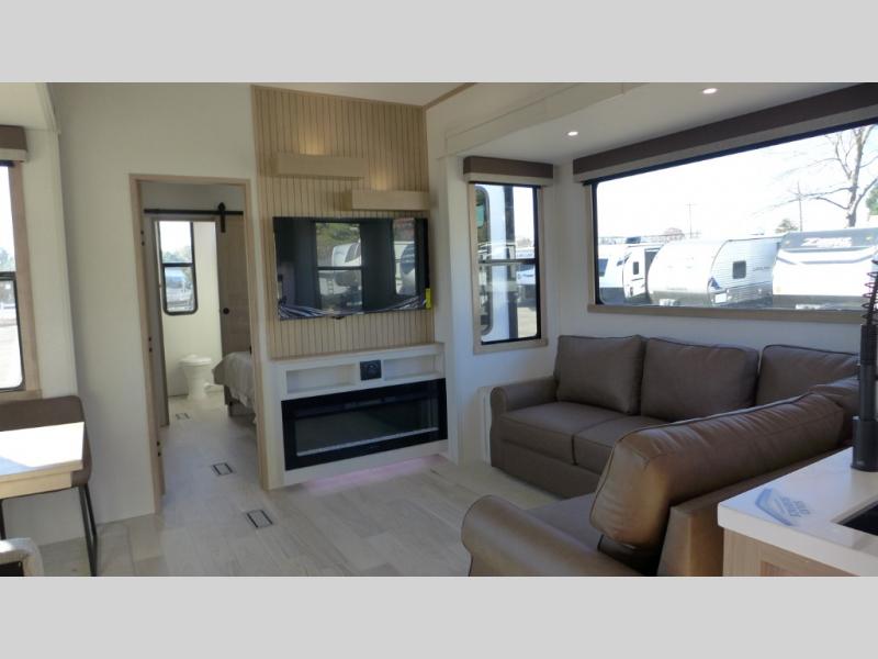 2026 Forest River Sandpiper 3710HBFB, $ 0