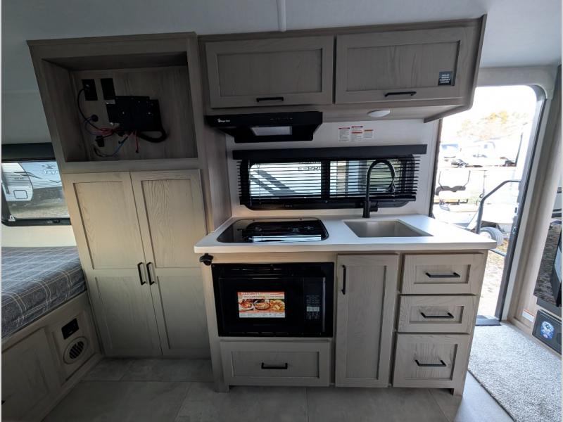 2026 Forest River Flagstaff E-Pro E19FBS, $ 32,445