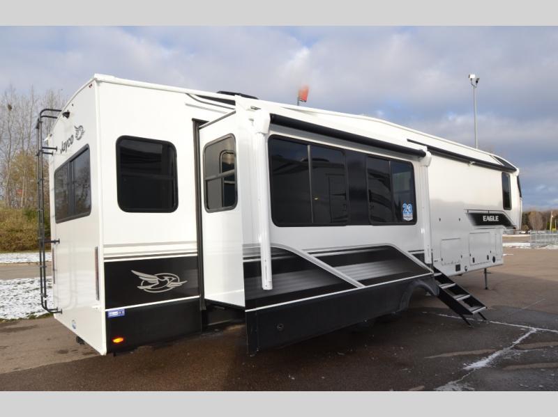 2025 Jayco Eagle 355MBQS, $ 111,806