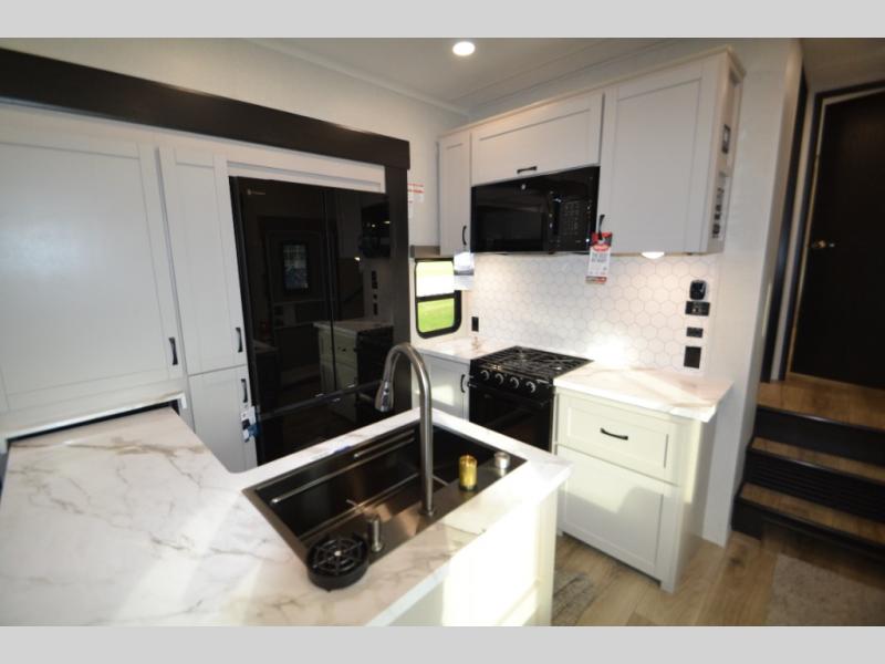 2026 Jayco Seismic 395, $ 141,054